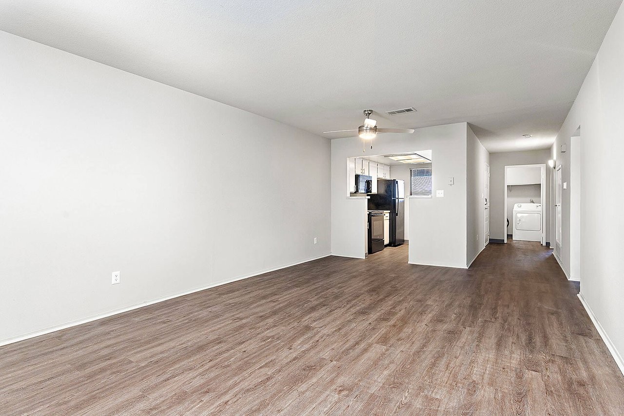 Timberlane Village Apartments - Photo 4 of 38