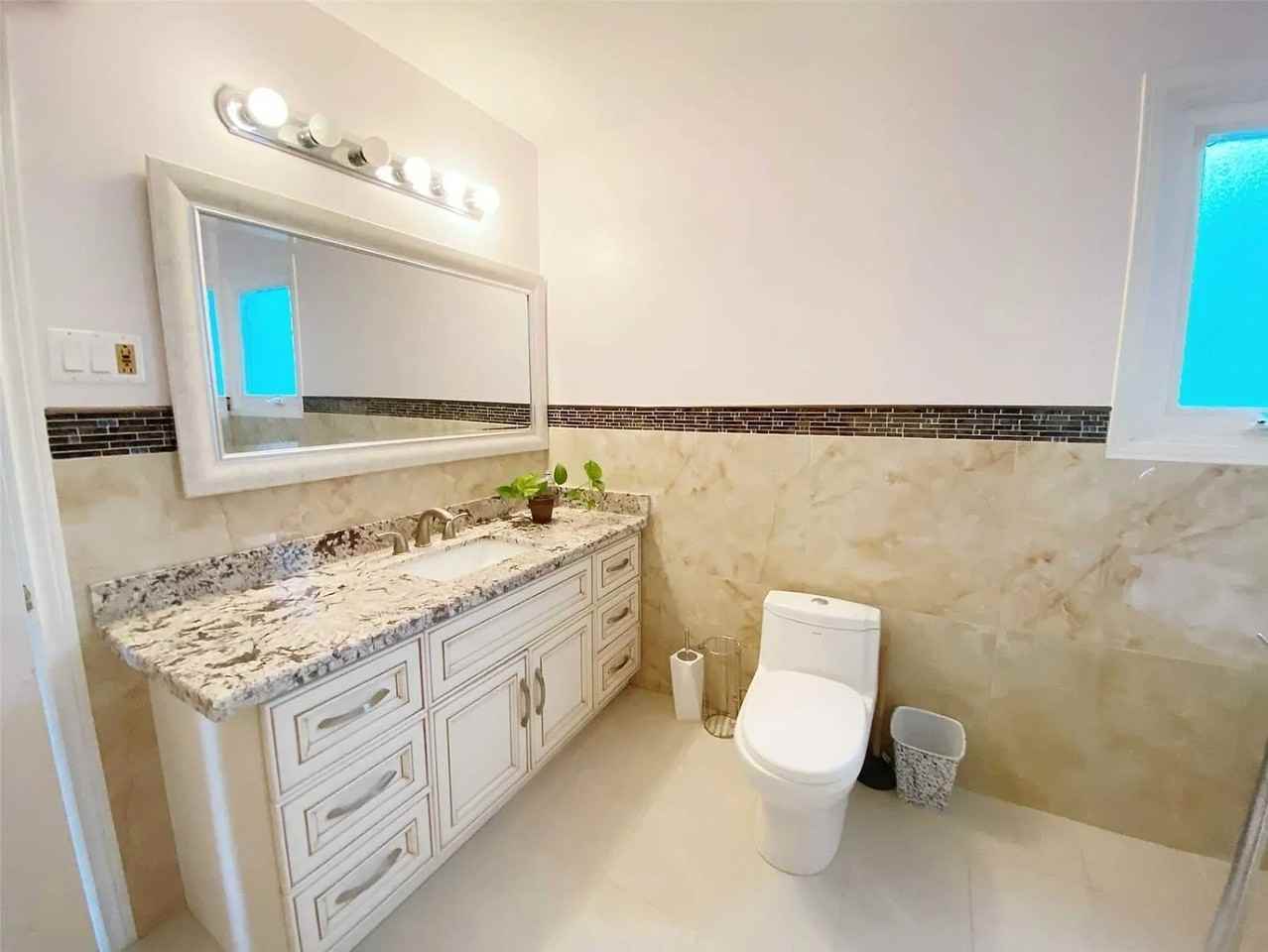 61 Nadine Crescent - Photo 2 of 7