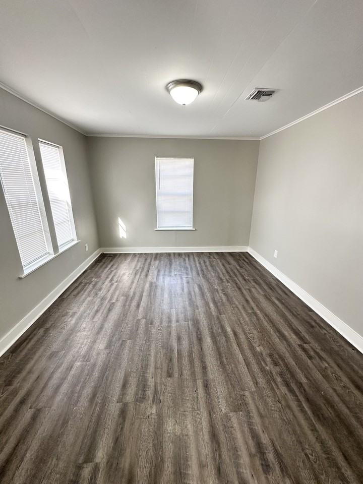 204 Debaillon St #NA - Photo 4 of 7