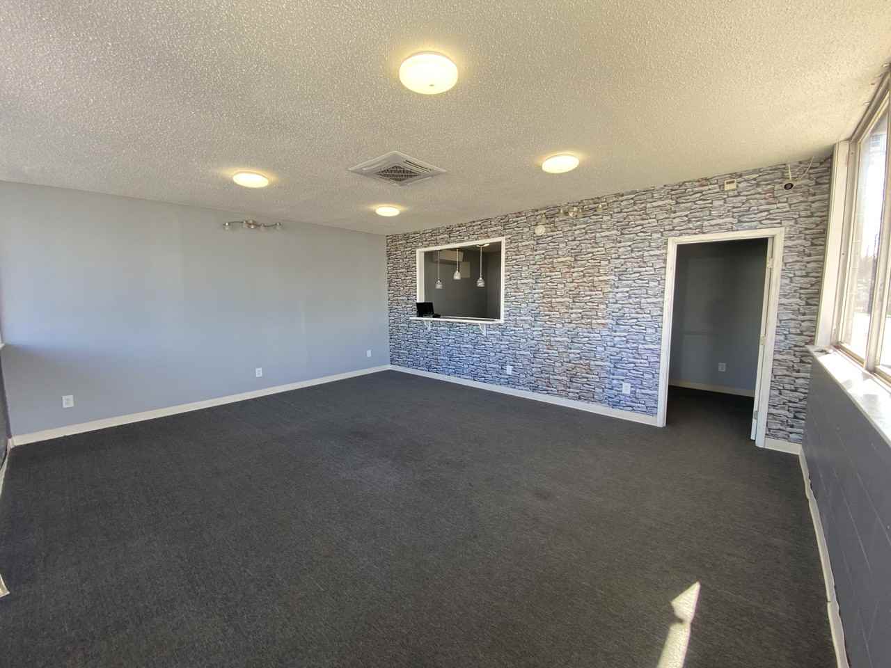 401 N 1st St #NA - Photo 3 of 9