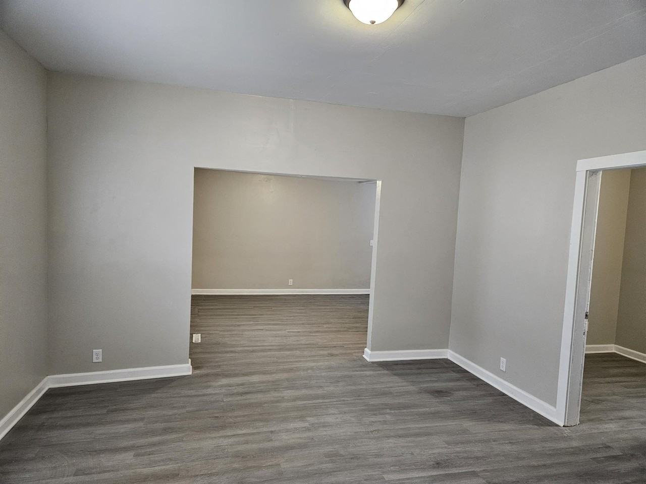 526 Newbury St Lowr - Photo 2 of 22