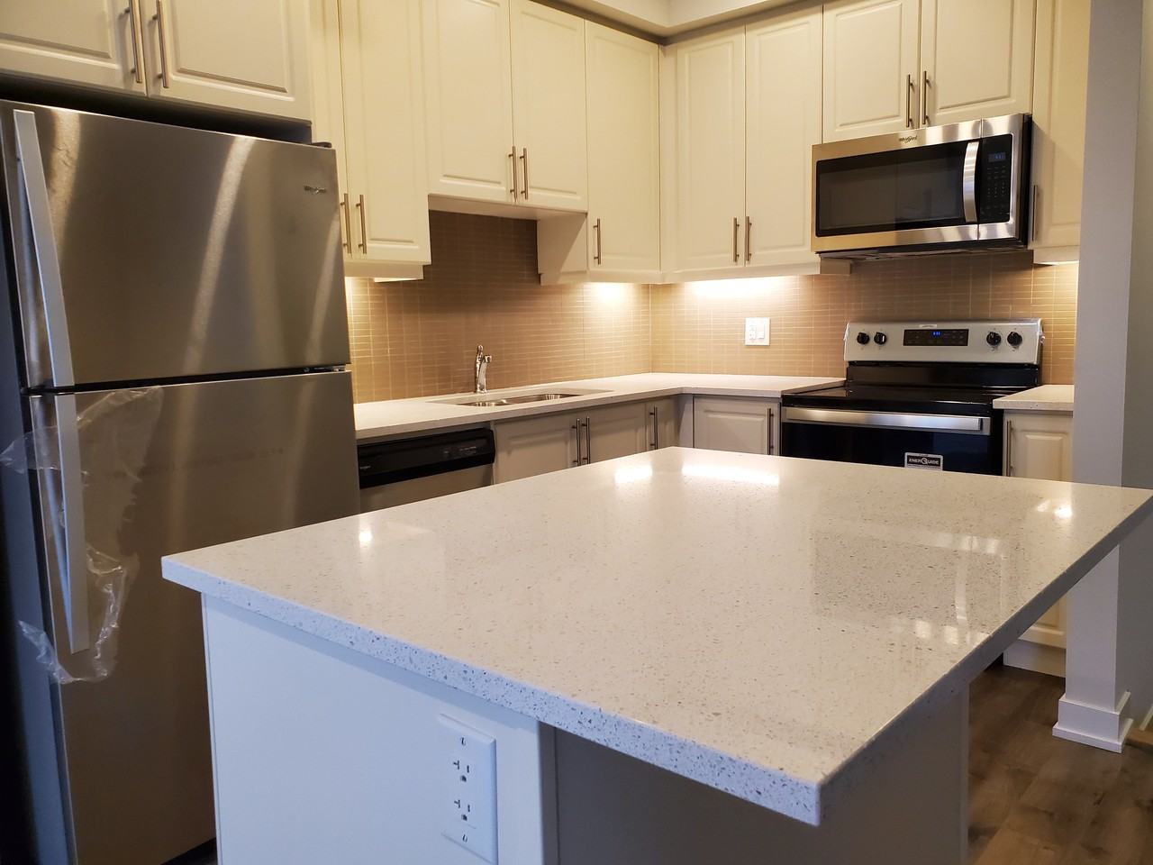 590 North Service Road #75 - Photo 5 of 19