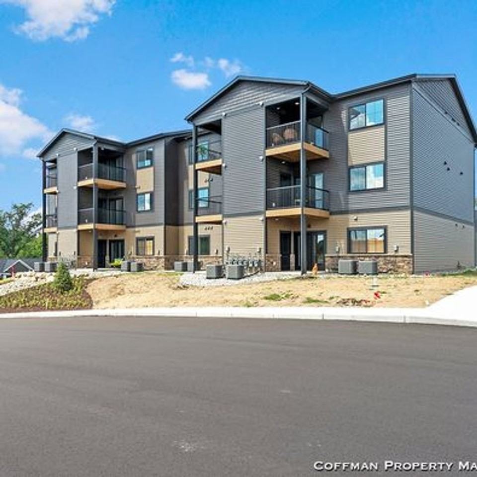 Northern Dell Commons - Photo 7 of 48