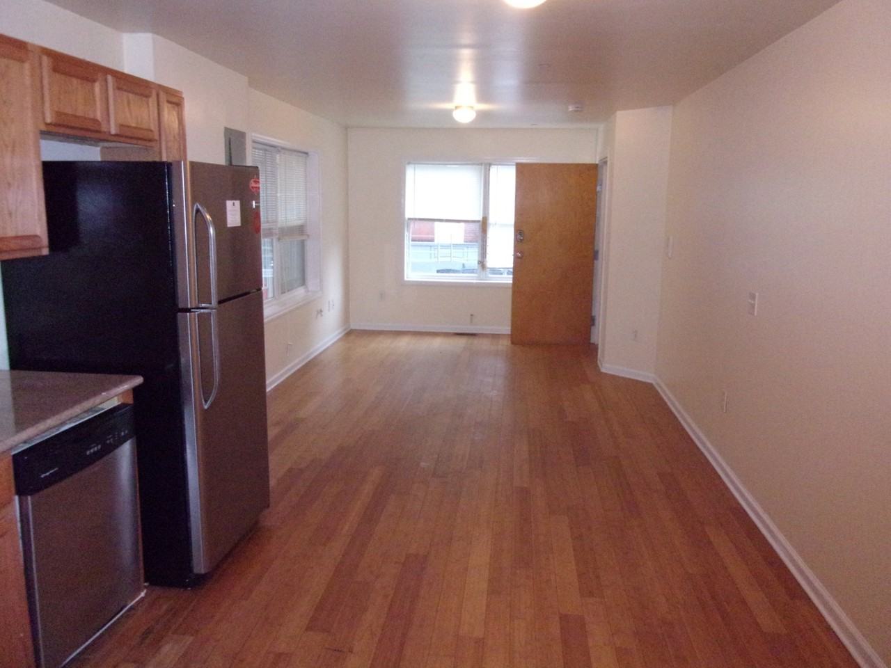 1523 N 17th - Photo 3 of 5