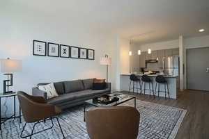featured image of 808 W Van Buren St #1-1