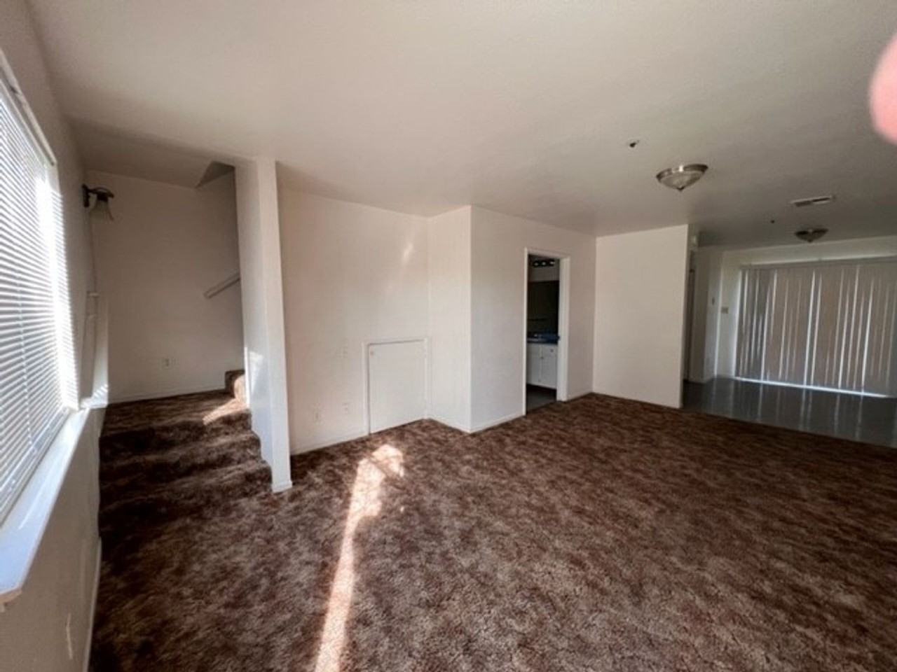 1005 N. Divisadero Street - Photo 3 of 13