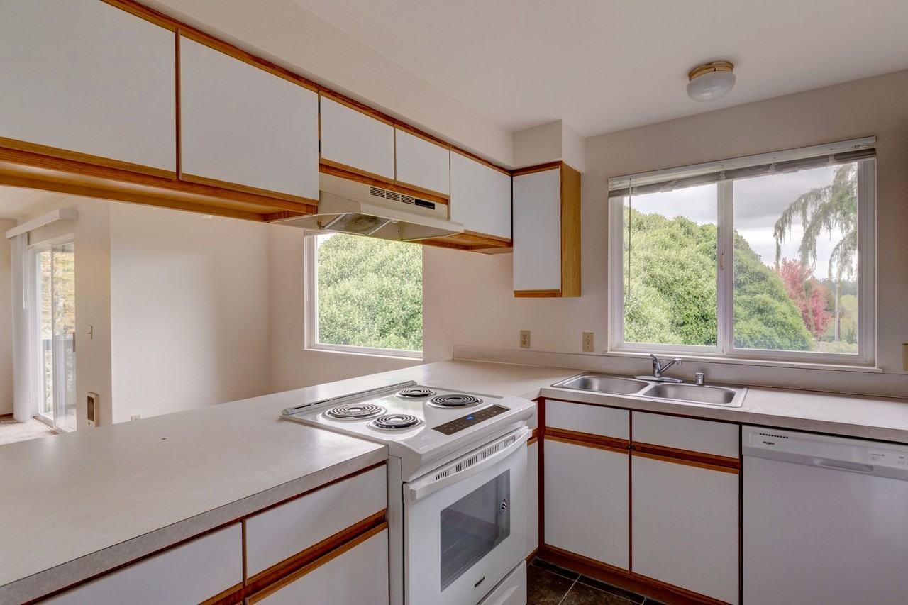 106 S Main St #4 - Photo 2 of 15