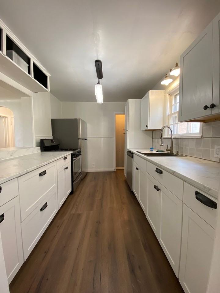 2910 Bonds Ave - Photo 3 of 22