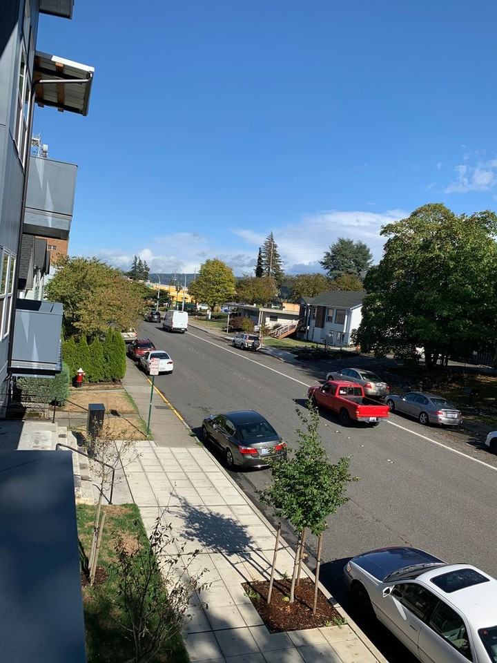 1111 N Forest St - Photo 2 of 19