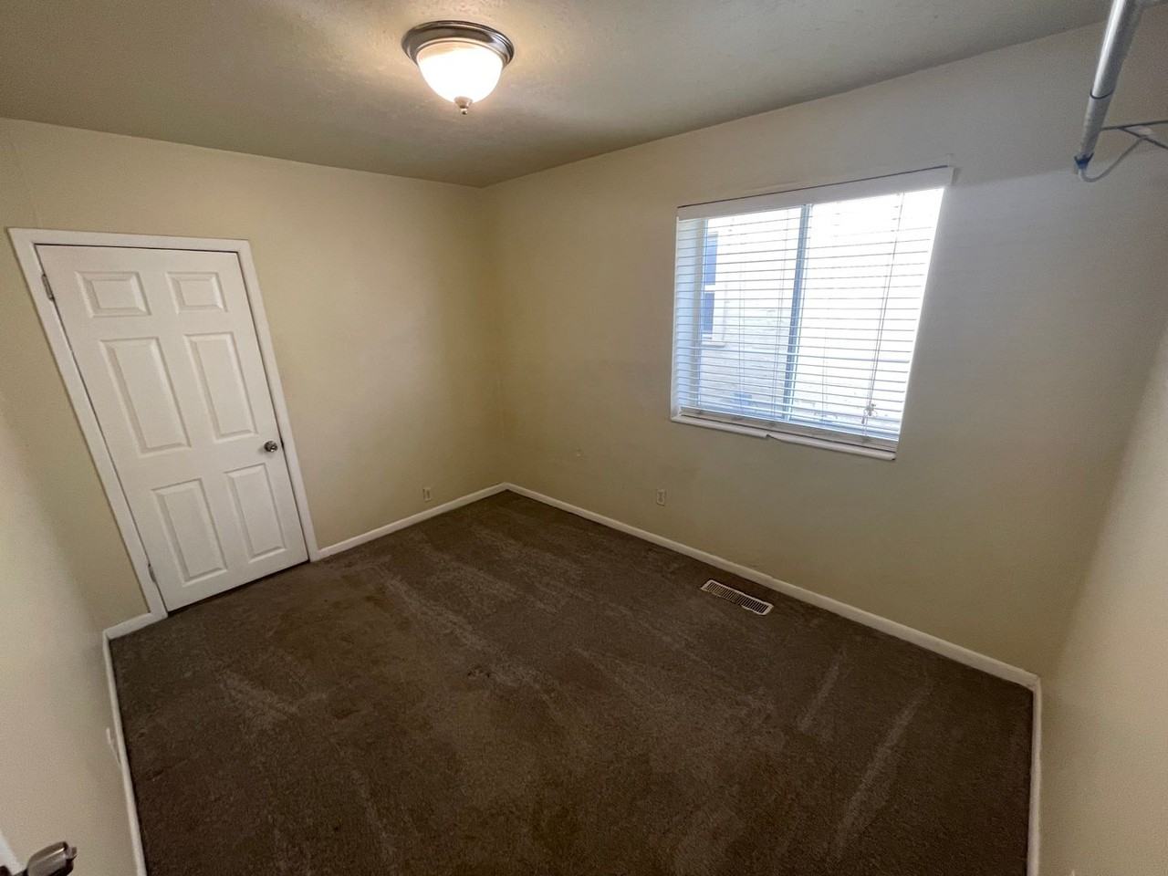 862 S Blair St - Photo 4 of 10