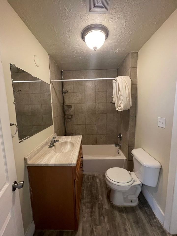 862 S Blair St - Photo 6 of 10