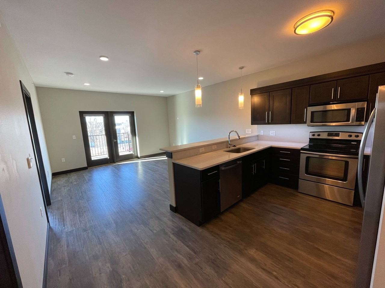 1028 3rd St Se #307 - Photo 2 of 47