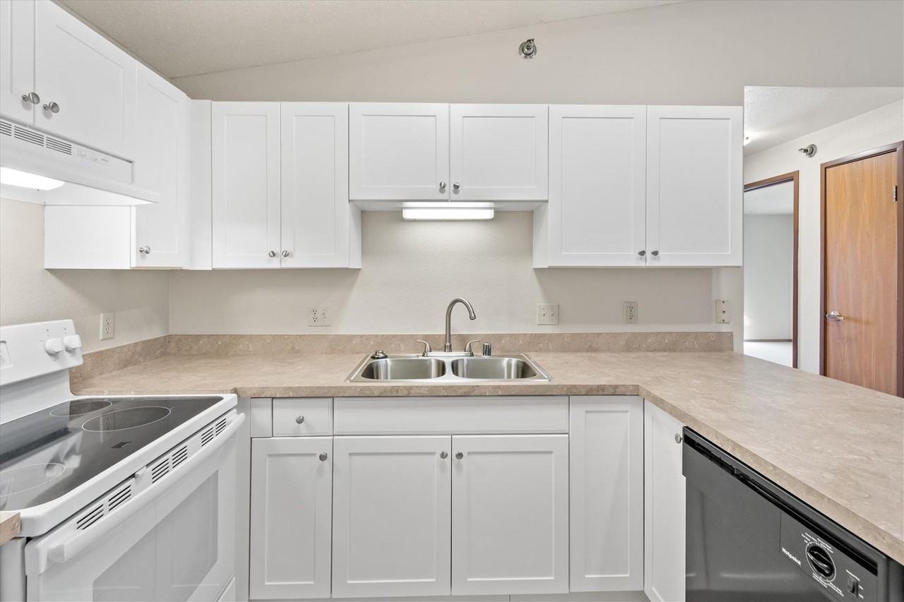 Maple Creek Associates, LLC - Photo 3 of 7