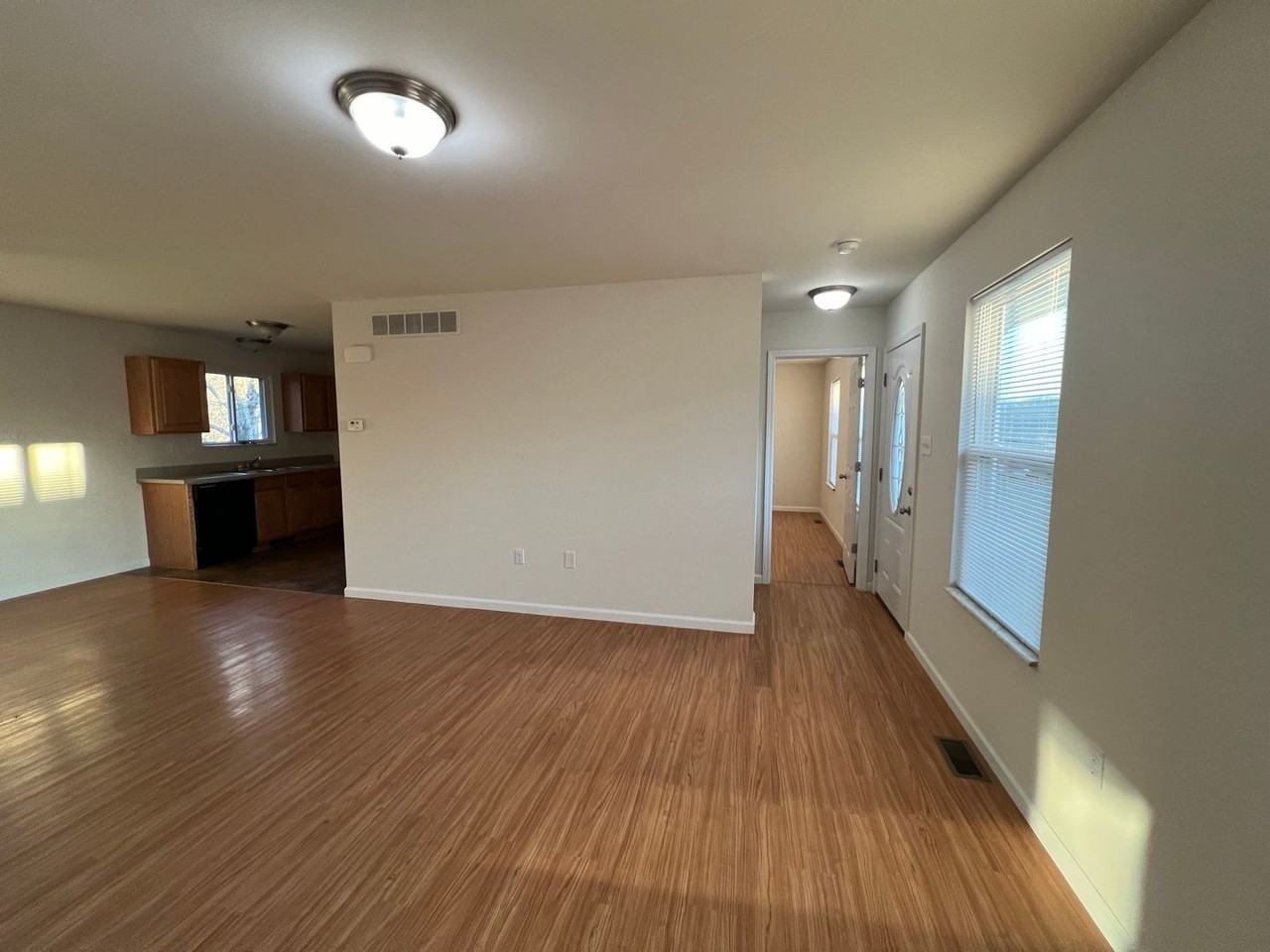 136 Horseshoe Valley Dr - Photo 2 of 21