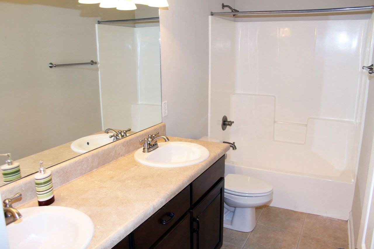 113 Stonehedge Dr - Photo 7 of 34