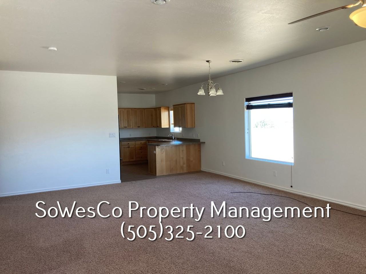 601 Bishop Ln - Photo 3 of 13