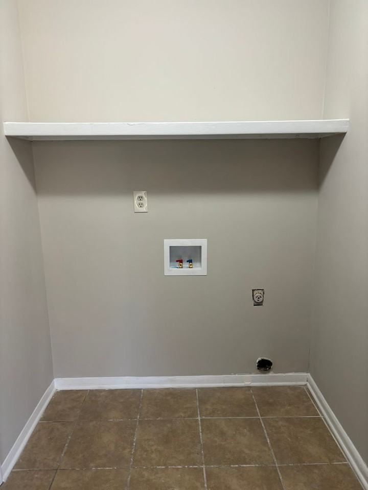 5840 Gray Cv - Photo 3 of 9