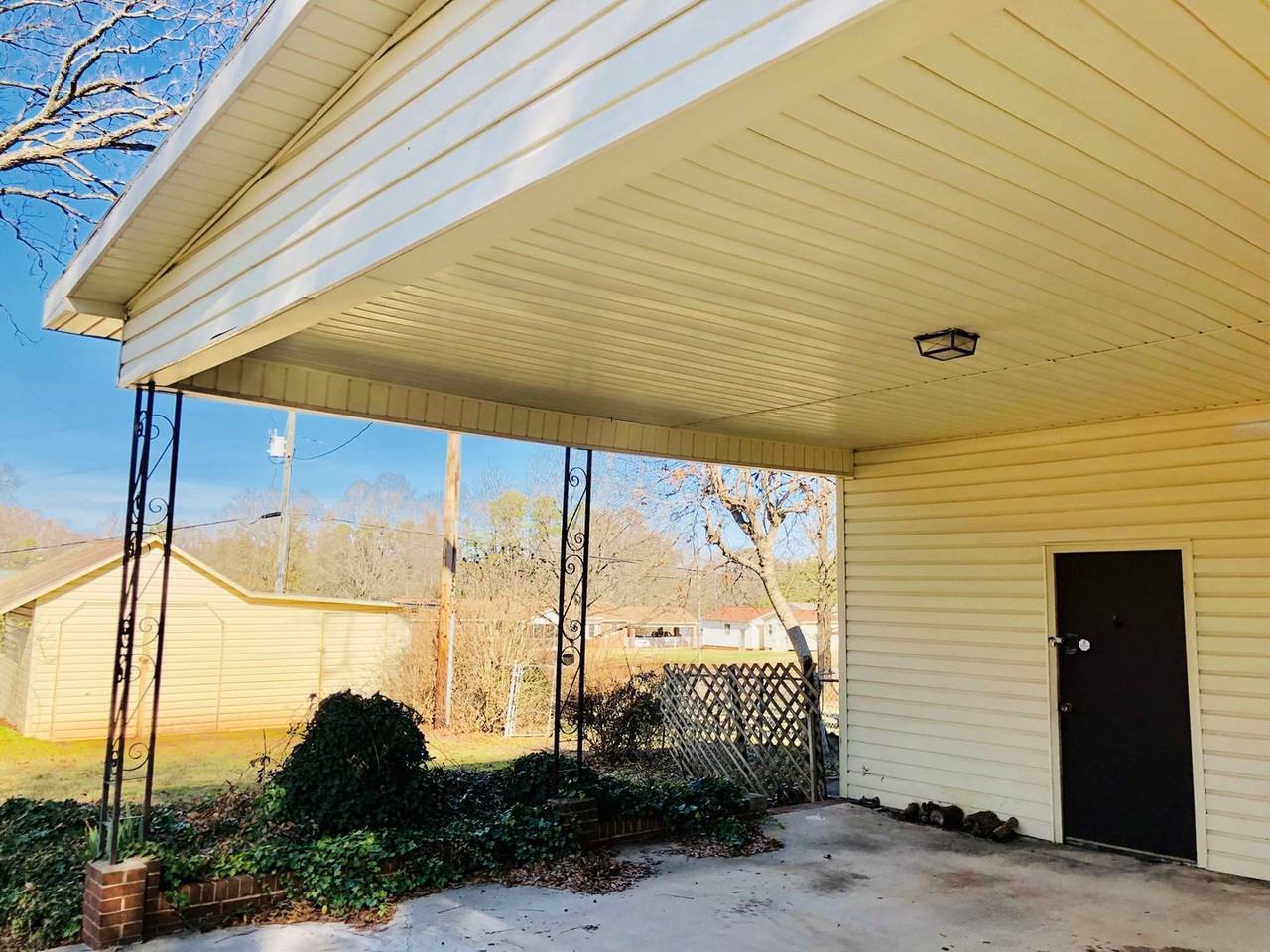 1455 Springsteen Rd - Photo 2 of 15