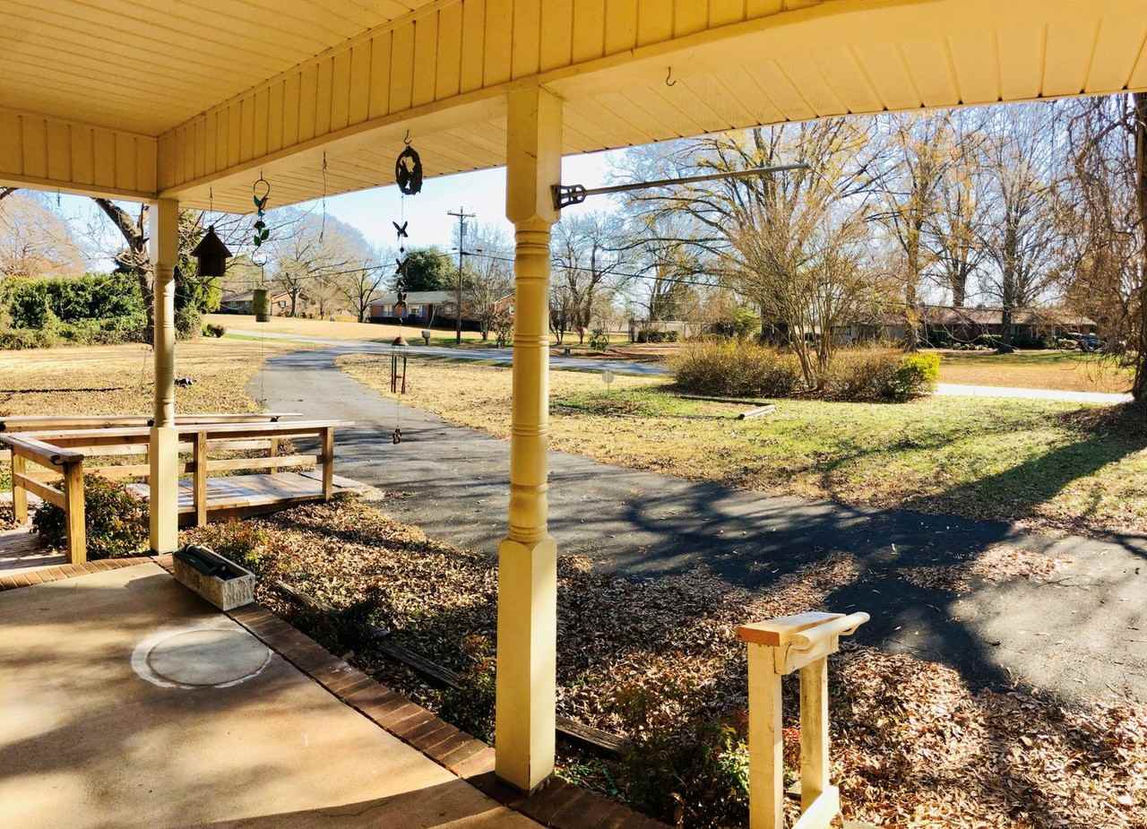 1455 Springsteen Rd - Photo 2 of 15