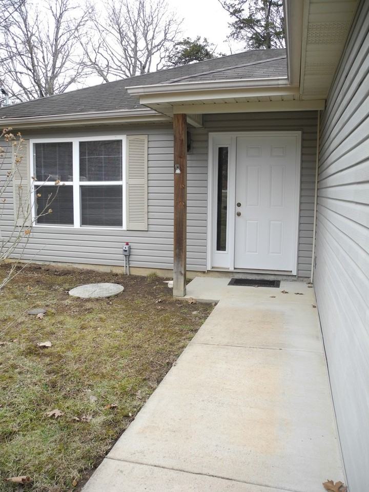 5044 Greenwood Dr - Photo 2 of 34