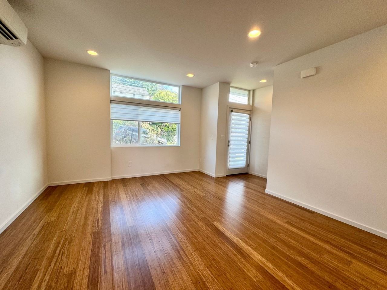 709 18th Ave S - Photo 4 of 28