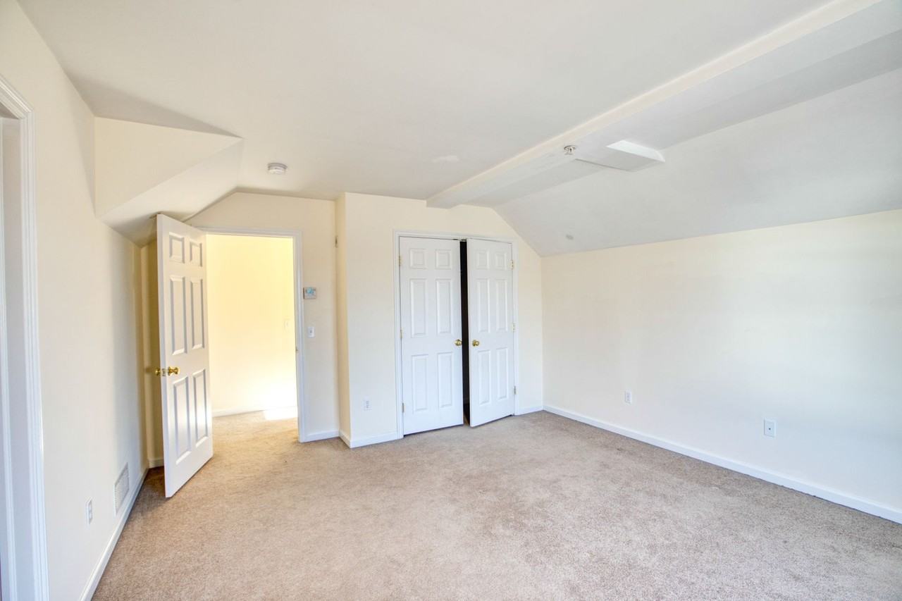 15 W Main St - Photo 5 of 7
