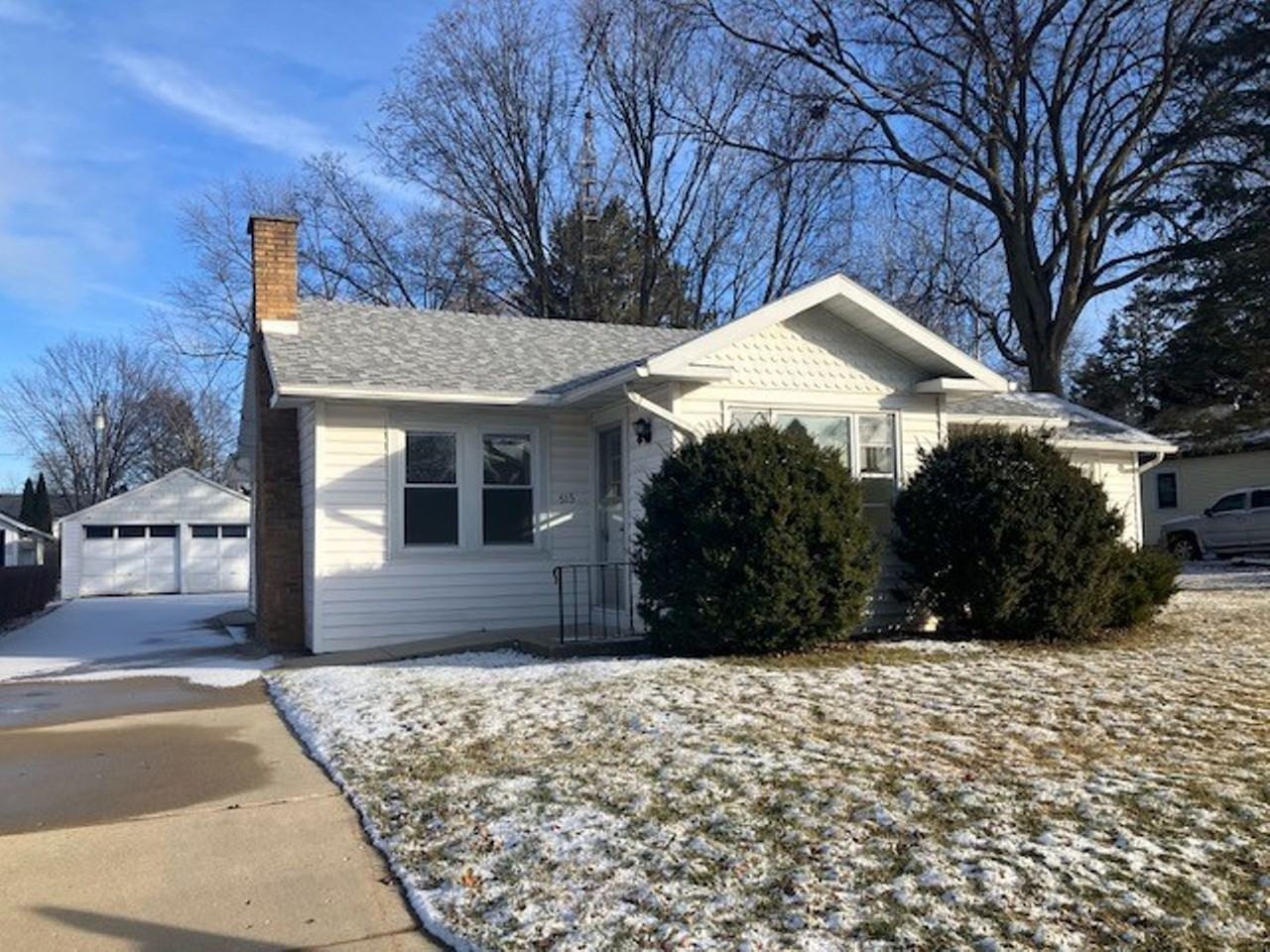 515 Herman St - Photo 3 of 18