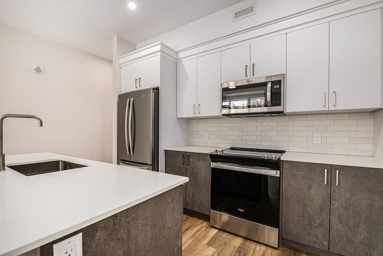 630 Churchill Ave - Photo 2 of 4