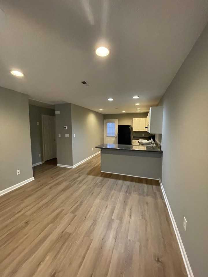 1023 W Shockley Ferry Rd #1 - Photo 2 of 19