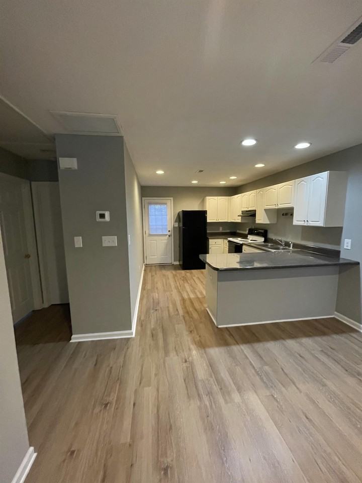 1023 W Shockley Ferry Rd #1 - Photo 3 of 19