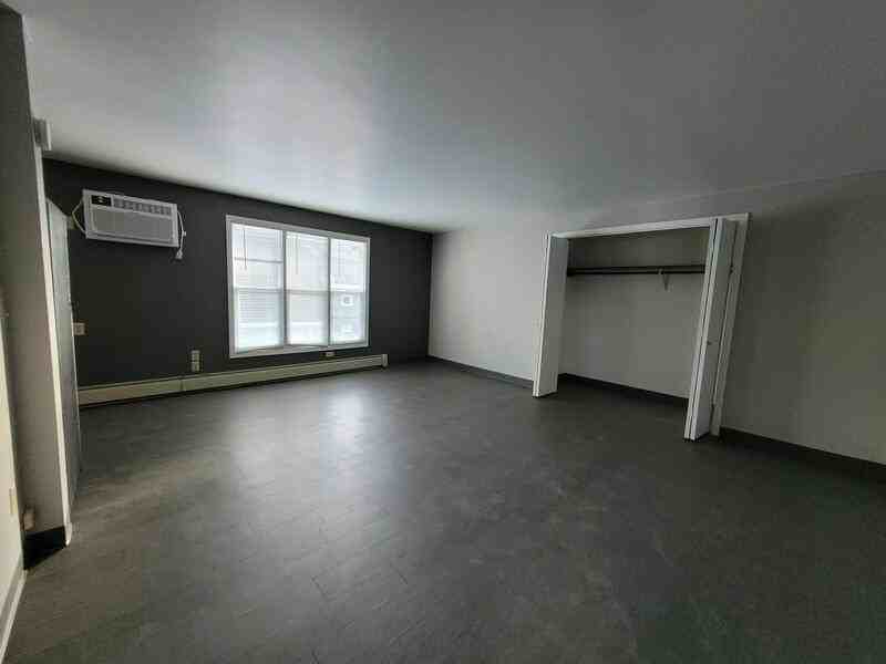 401 S Van Buren St - Photo 3 of 6