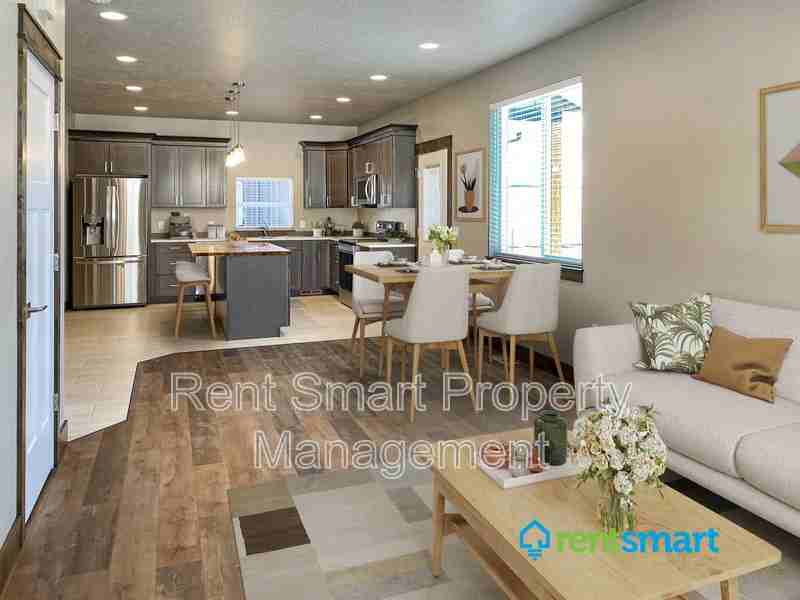 1943 Strand Ave - Photo 2 of 22