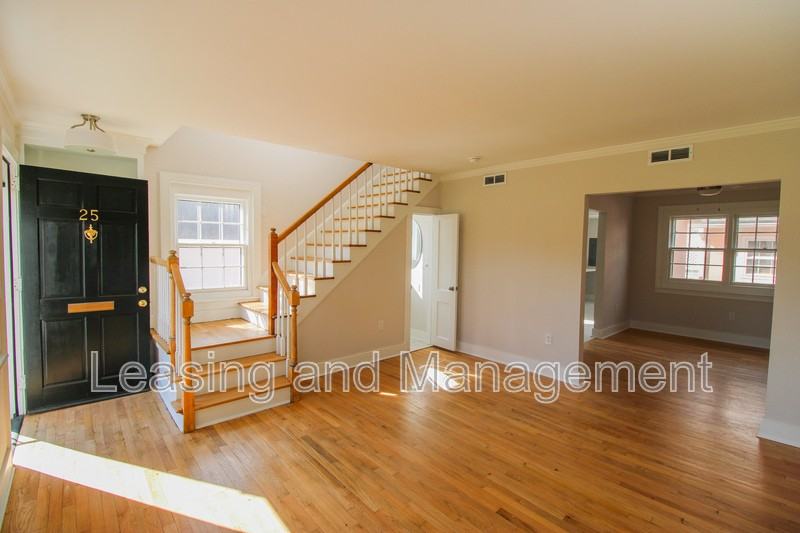 25 Ashley Ave - Photo 5 of 25