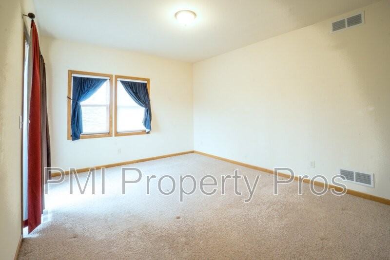 8962 S Cordgrass Cir E - Photo 2 of 23