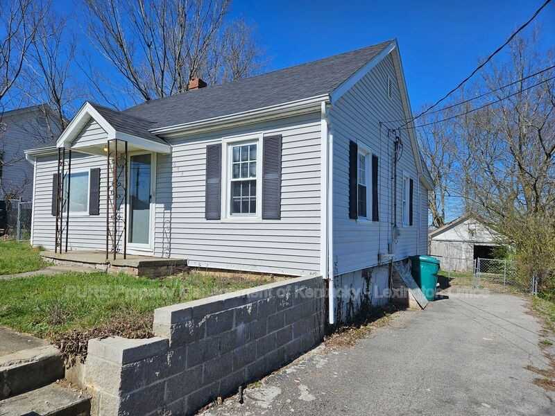 673 Bellows Mill Rd - Photo 2 of 20