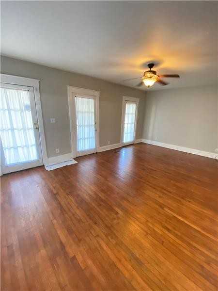 507 E Duffy St - Photo 2 of 9