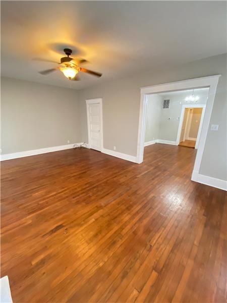 507 E Duffy St - Photo 3 of 9