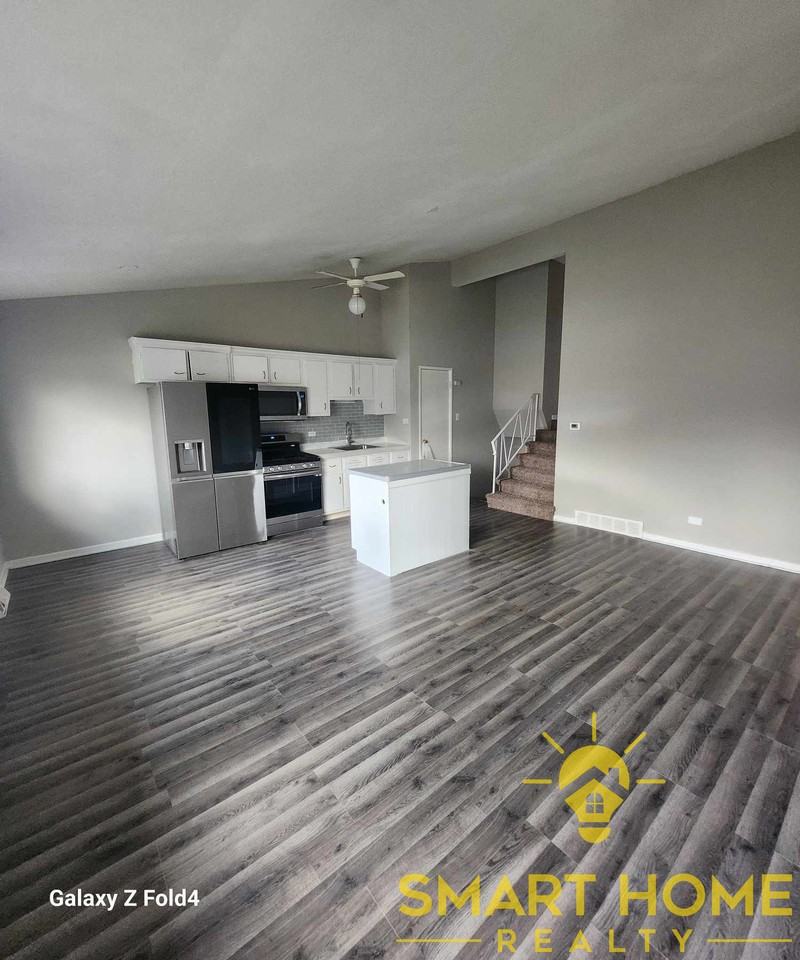 404 Fulton Avenue - Photo 3 of 8