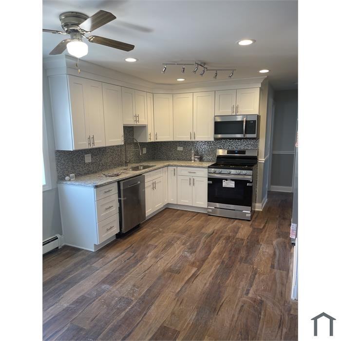 6653 West 63rd Street #3 - Photo 2 of 7