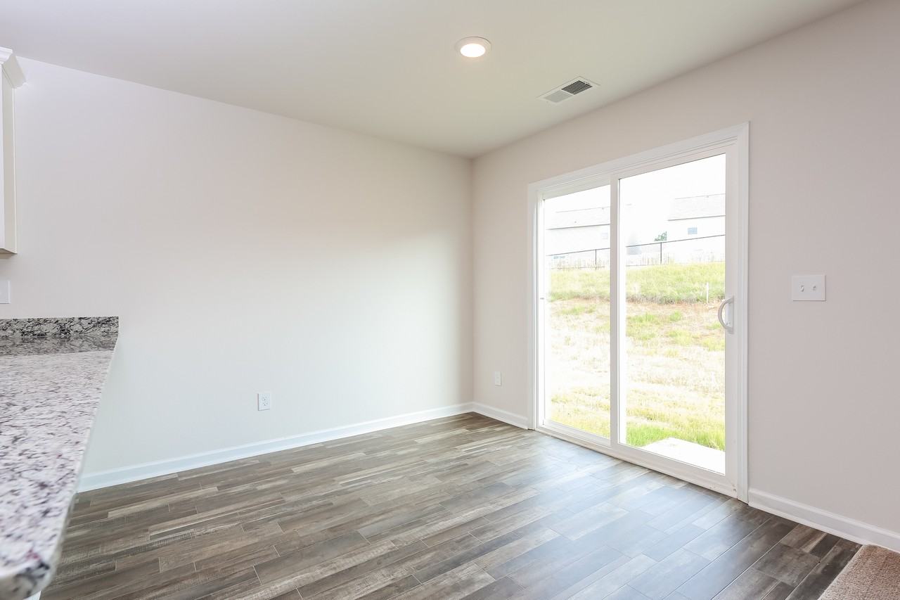 2219 Southlea Dr - Photo 5 of 21