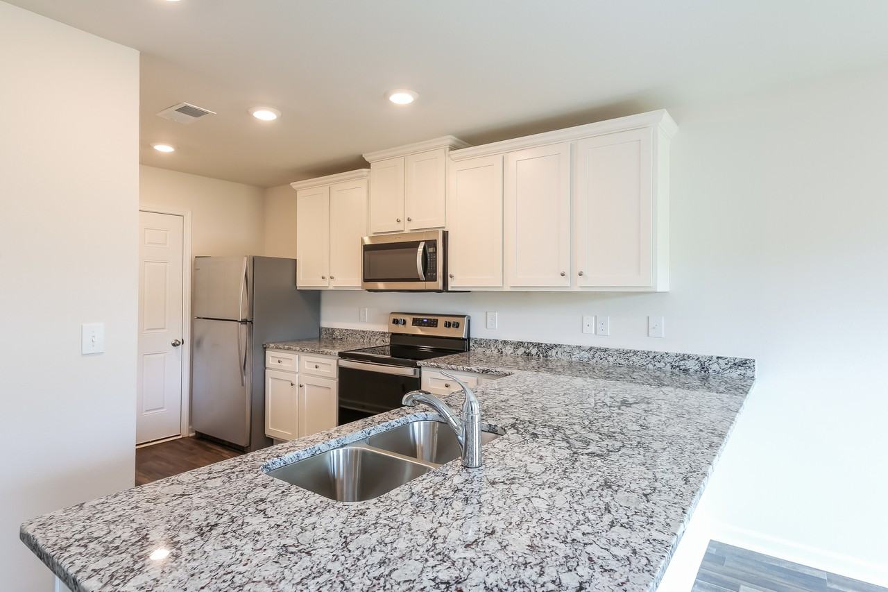 2219 Southlea Dr - Photo 6 of 21