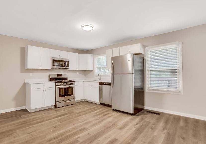 77 Finch Drive Southeast - Photo 2 of 10