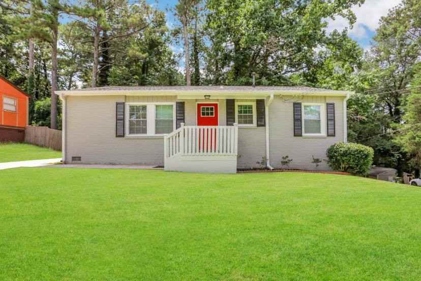 77 Finch Drive Southeast - Photo 3 of 10