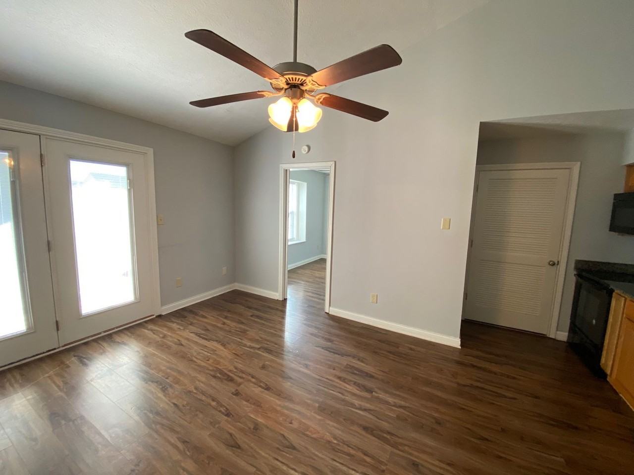 Westen Apartments - Photo 3 of 27