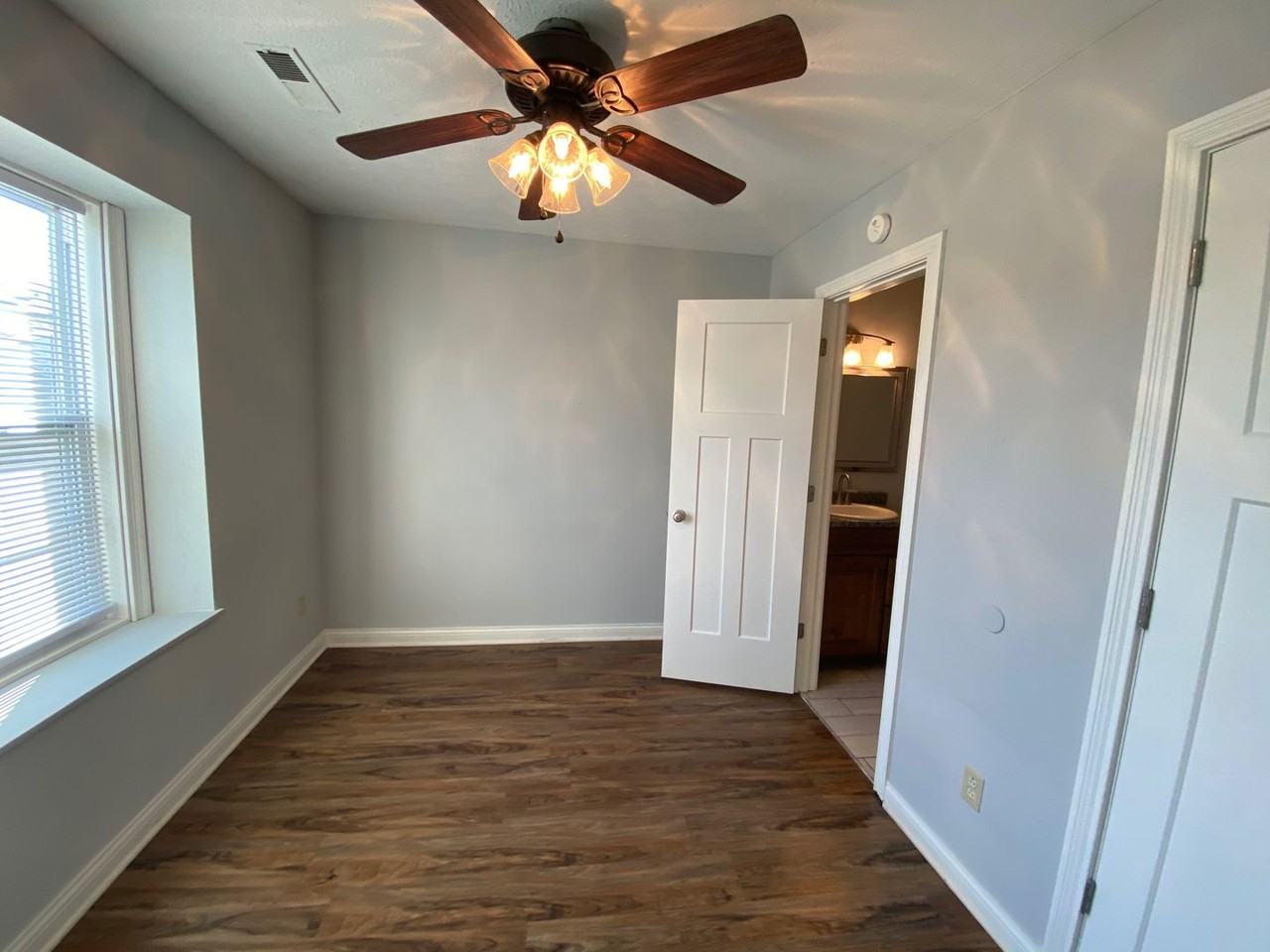 Westen Apartments - Photo 5 of 27