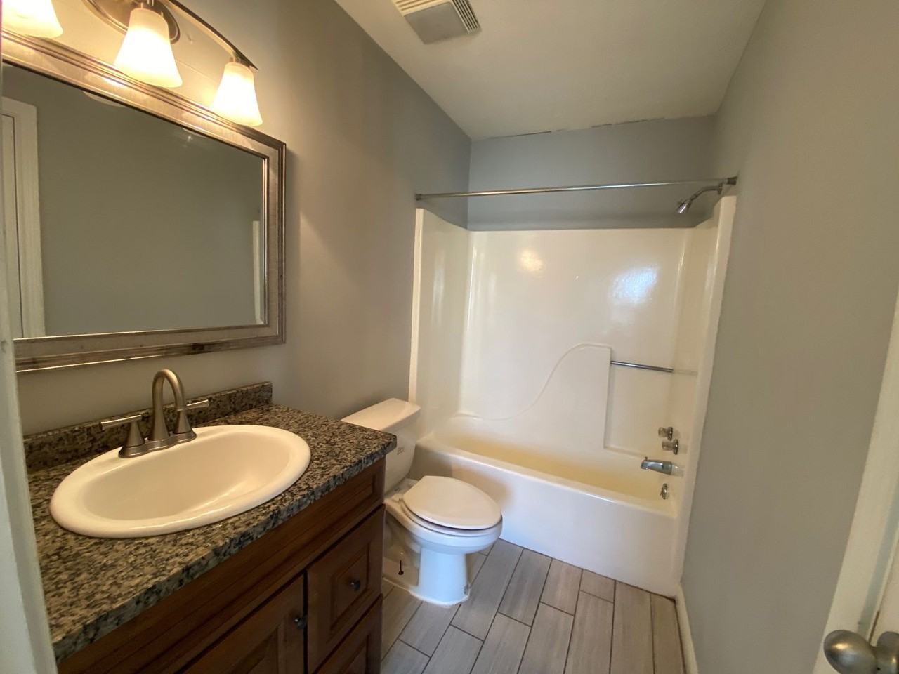 Westen Apartments - Photo 6 of 27