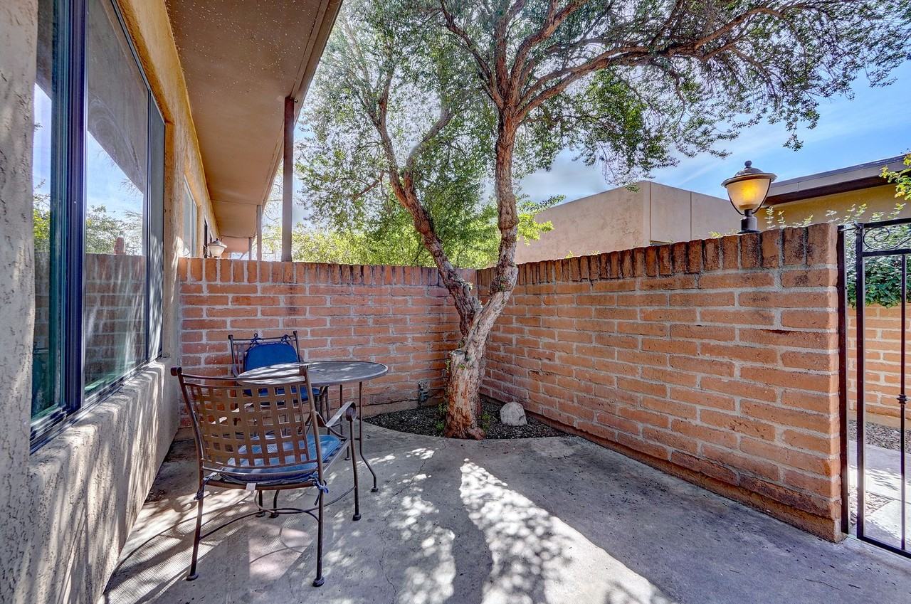 Riverside Suites - Photo 7 of 50