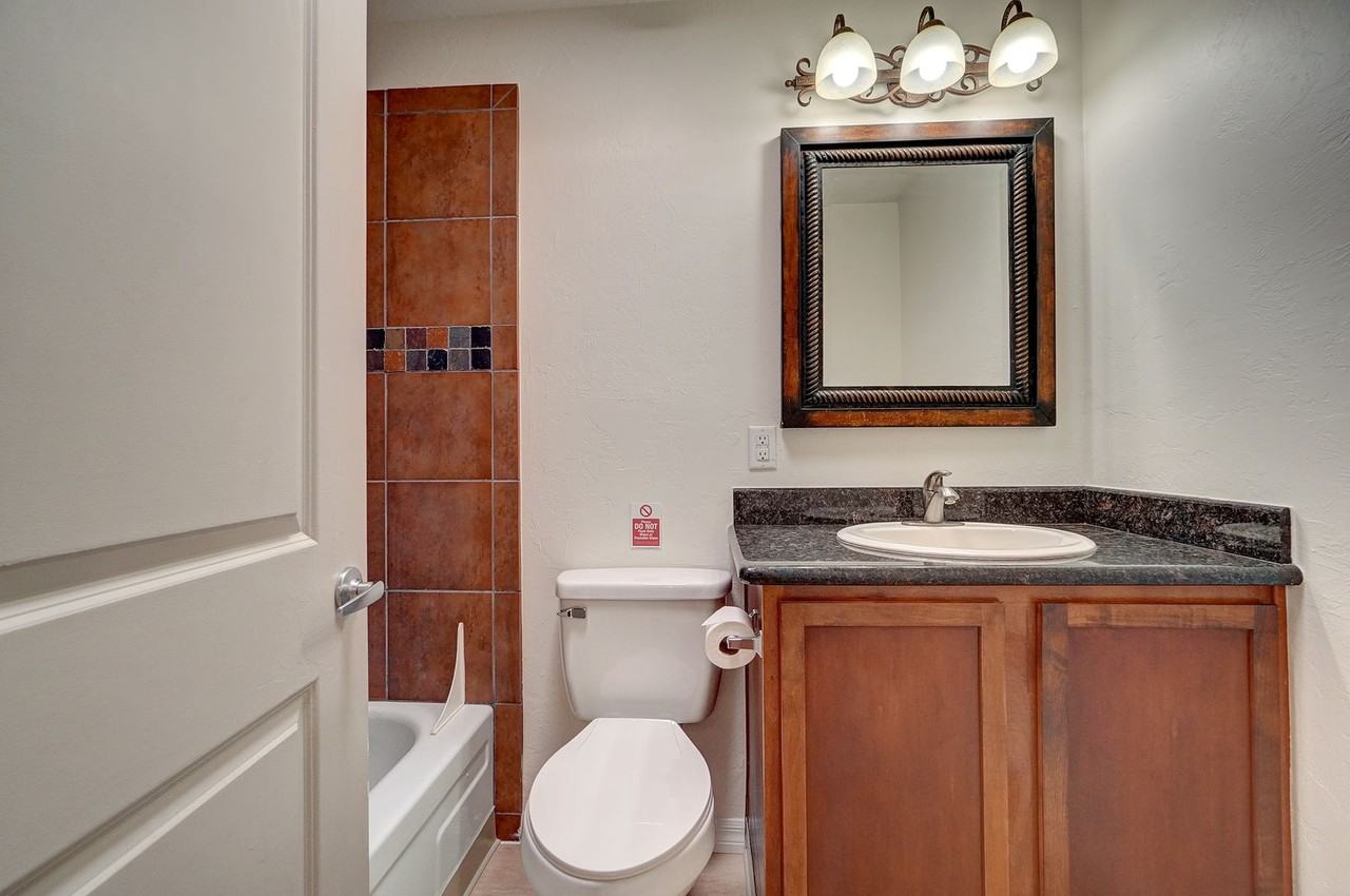 Riverside Suites - Photo 4 of 50