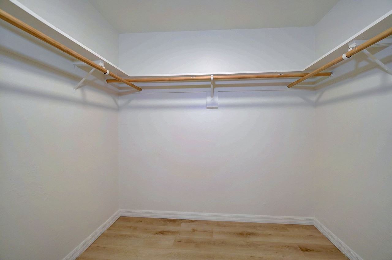 Riverside Suites - Photo 6 of 50