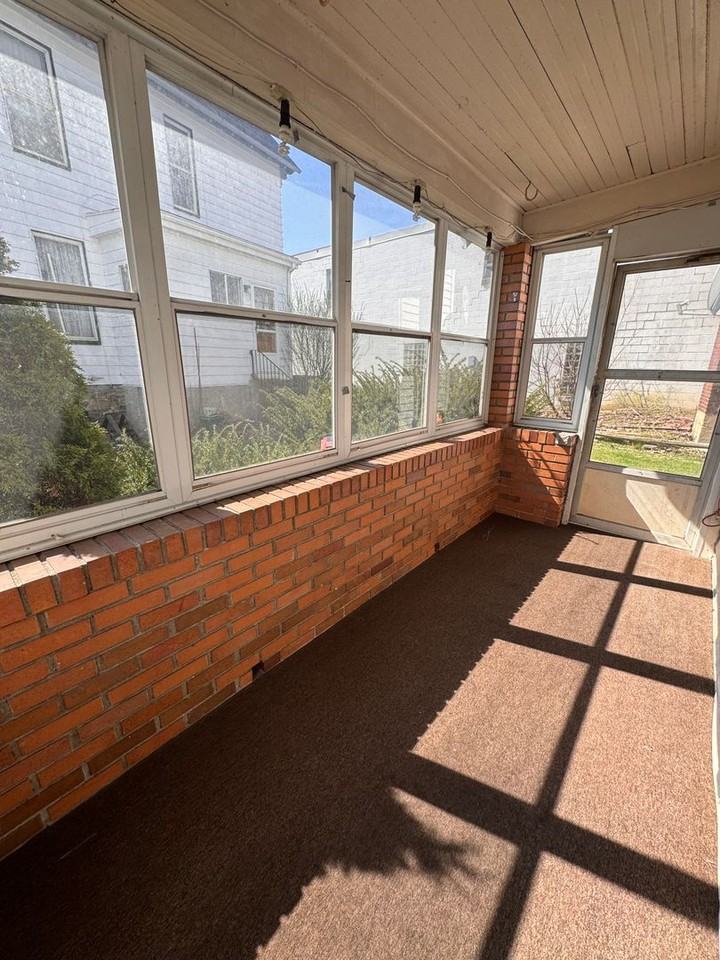 101 Stokes Ave - Photo 3 of 14
